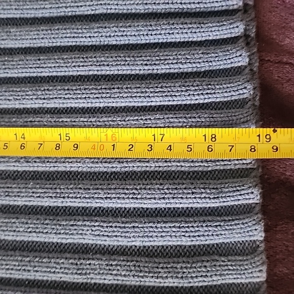 Banana Republic Ribbed Boatneck Sweater - Picture 5 of 5